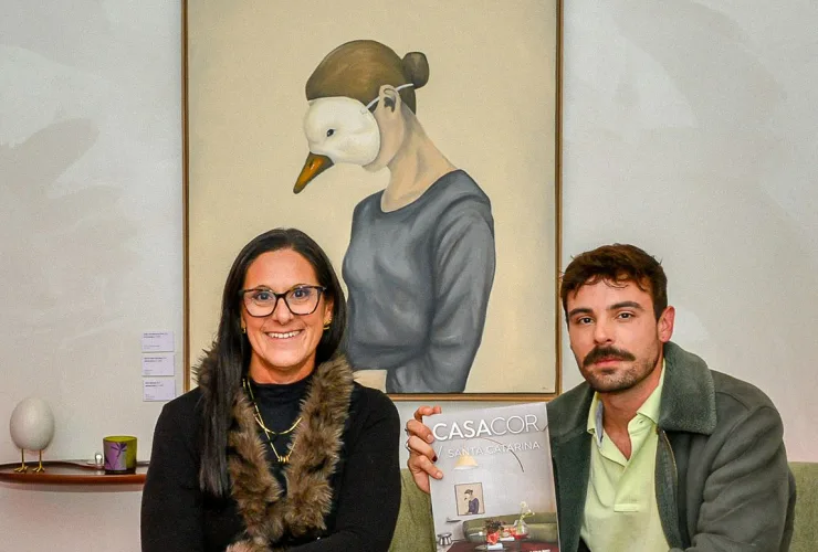 Instalação sensorial Avell Desvio Rubro, do escritório Jeferson Branco Arquitetura, destaque na CASACOR SC Balneário Camboriú e capa do anuário 2026.