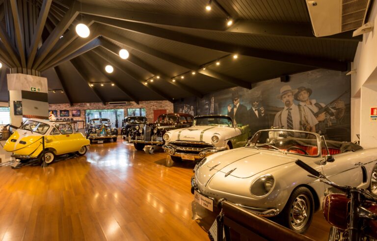 Museu/Galeria em Curitiba reúne 32 clássicos automotivos