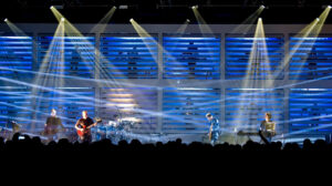 New Order anuncia shows no Brasil em novembro - A banda se apresenta em Curitiba no dia 02 de dezembro na Live Curitiba