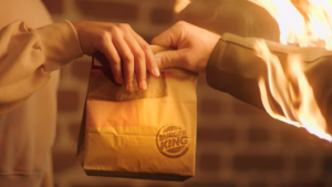 Burger King investe em tecnologia e se une aos aplicativos