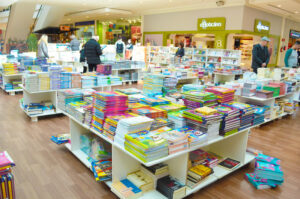 Feira de livros com mais de 20 mil exemplares chega ao Shopping São José