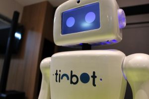 Robô com Inteligência Artificial discute o futuro do trabalho em São Paulo