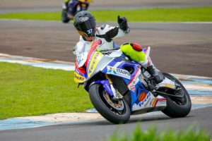 Piloto de Foz do Iguaçu é campeão brasileiro de motovelocidade