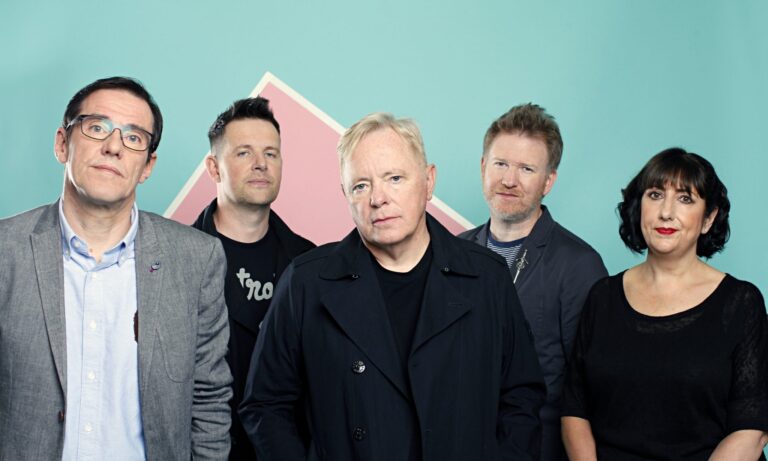 Banda inglesa New Order se apresenta pela primeira vez em Curitiba no dia 02 de dezembro