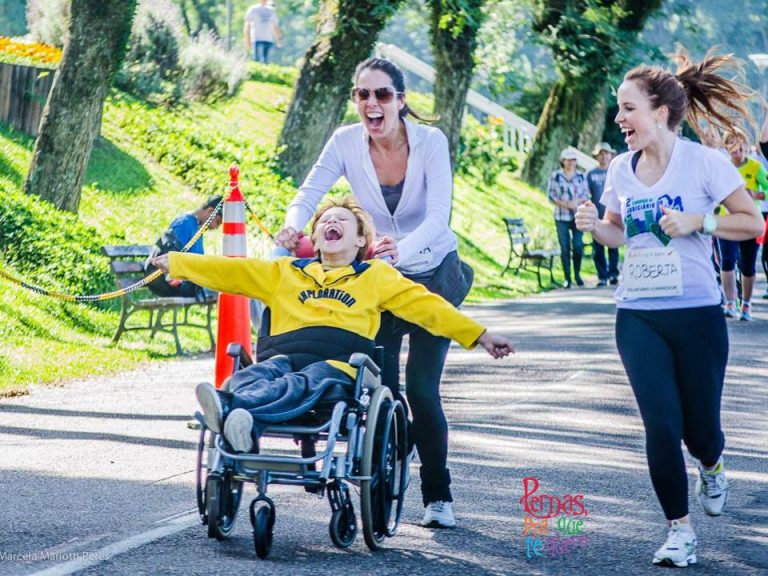 Hospital de Curitiba apoia projeto de inclusão de crianças e  adolescentes cadeirantes em corrida de rua