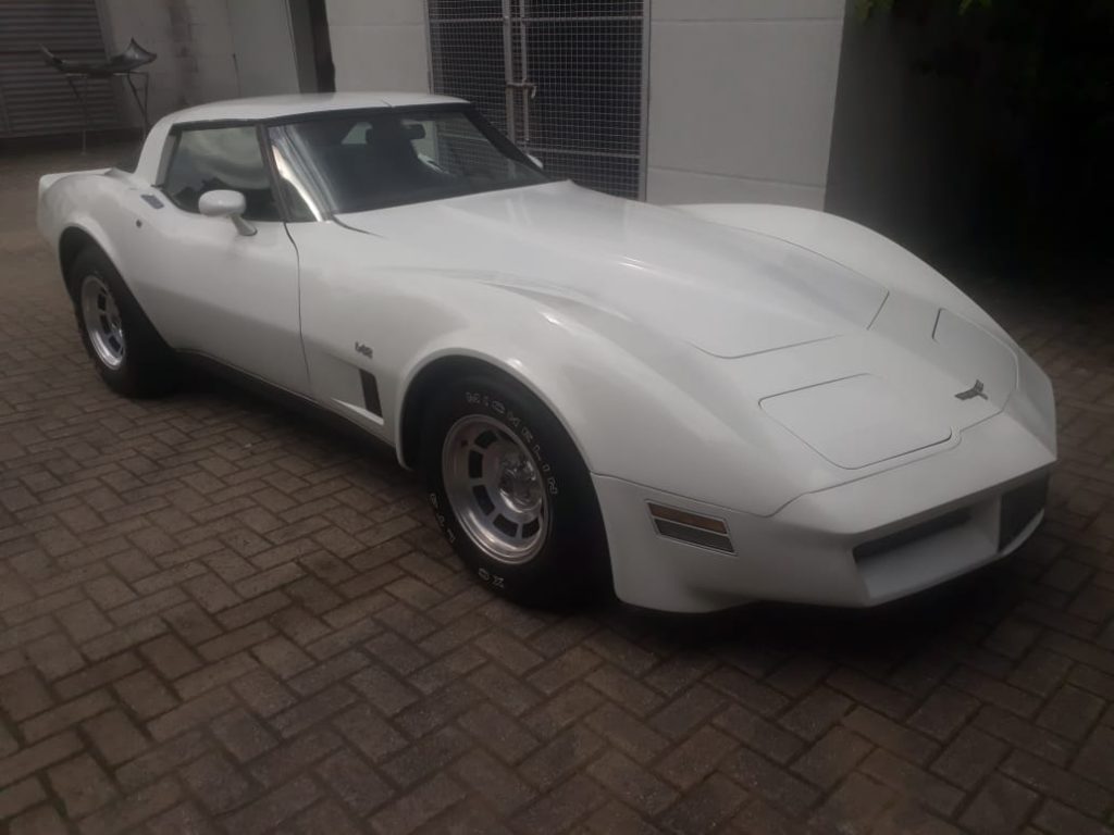Leilão de carros clássicos tem Corvette de 1980