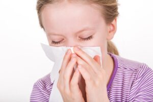 Sinusite também pode afetar as crianças; saiba como evitar