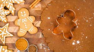 Loja promove oficina de biscoito natalino no Catuaí