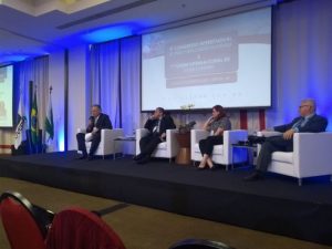 Diretoria do IPDA aborda inovações legislativas em congresso da Uvepar