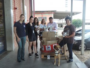 Palladium e Hill's realizam a primeira parte da doação de ração à ONG Refúgio Pet