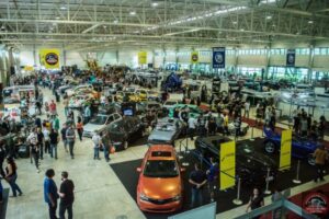 Old &amp; Low Car Curitiba apresenta exposição de carros de todas as culturas automotivas