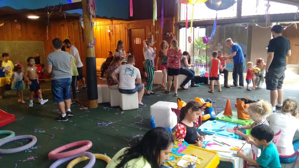Bailinho e oficinas criativas agitam o Carnaval das crianças no Restaurante Espaço Depósito