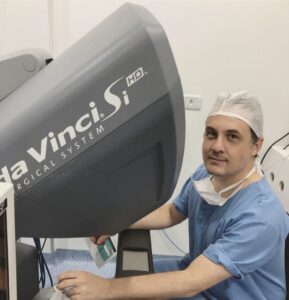 Cirurgia robótica no tratamento câncer de próstata: menos riscos, mais precisão