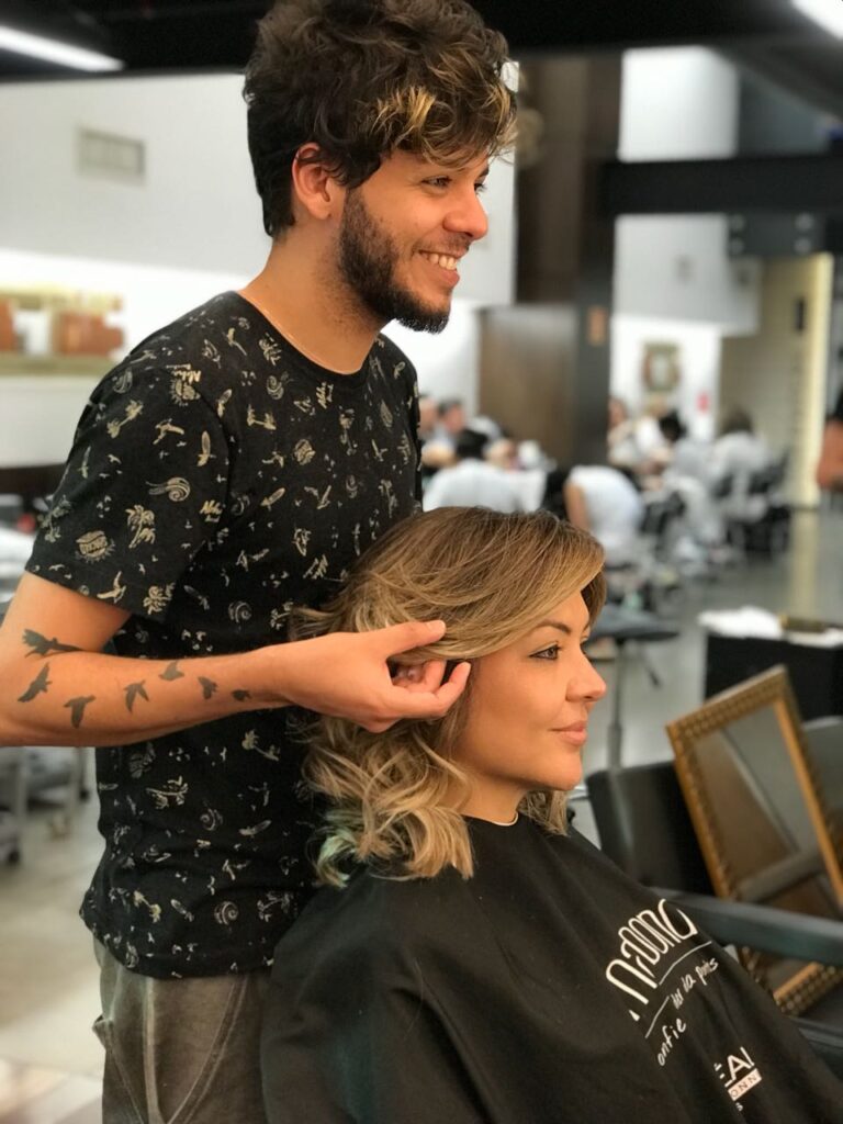 Hair stylist curitibano faz curso na Vidal Sasoon em Berlim