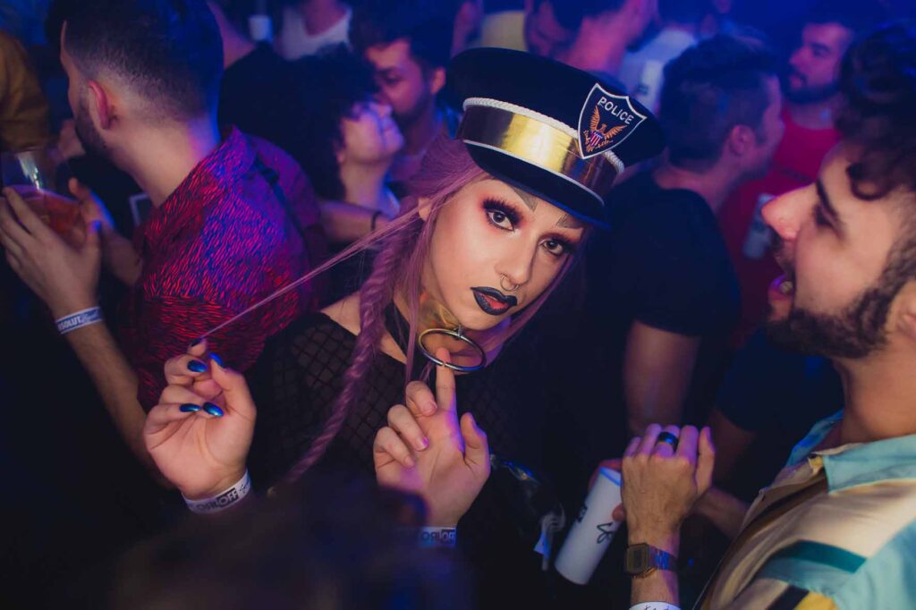 Noite dedicada à cultura drag no Soviet