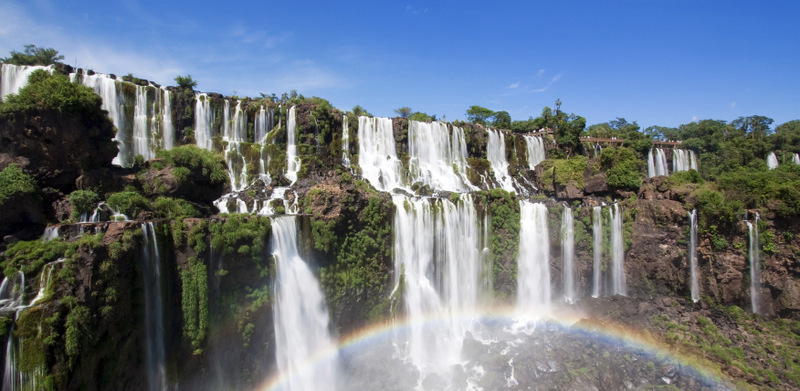 Passeios no lado Argentino das Cataratas do Iguazú proporcionam imersão à natureza