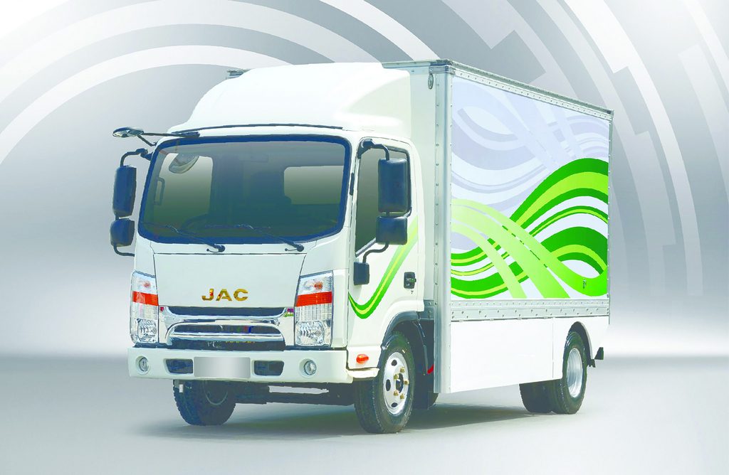 Primeiro caminhão 100% elétrico de série do Brasil, JAC iET 1200 chega em agosto