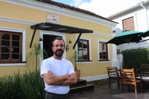 Ceviche, robalo, mignon e receitas francesas no Armazém Santo Antônio