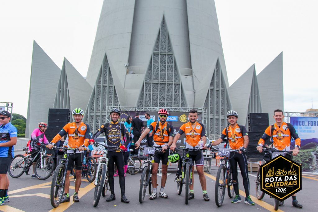 Ciclistas se preparam para percurso de 120 km no Norte do Paraná neste sábado (15)