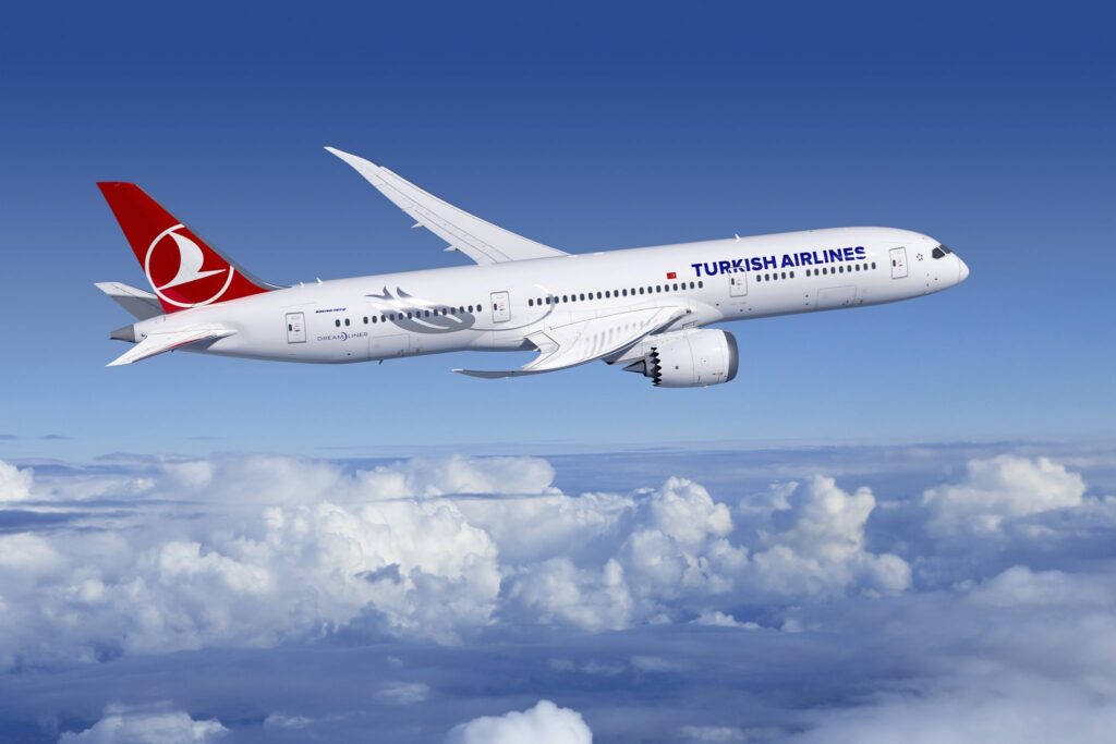 O primeiro Boeing 787-9 Dreamliner da Turkish Airlines está no ar