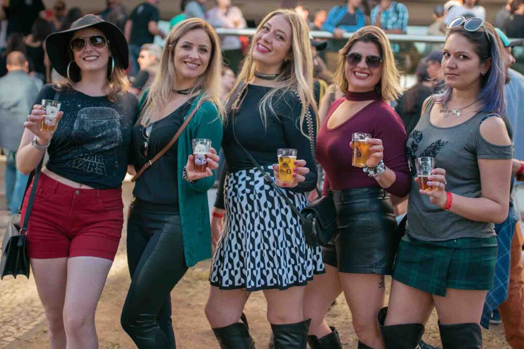 Festival une rock e cerveja artesanal em 16 horas de festa