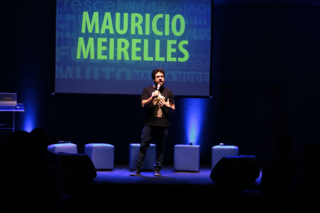Maurício Meirelles anima o domingo, no Mabu Thermas, em Foz do Iguaçu
