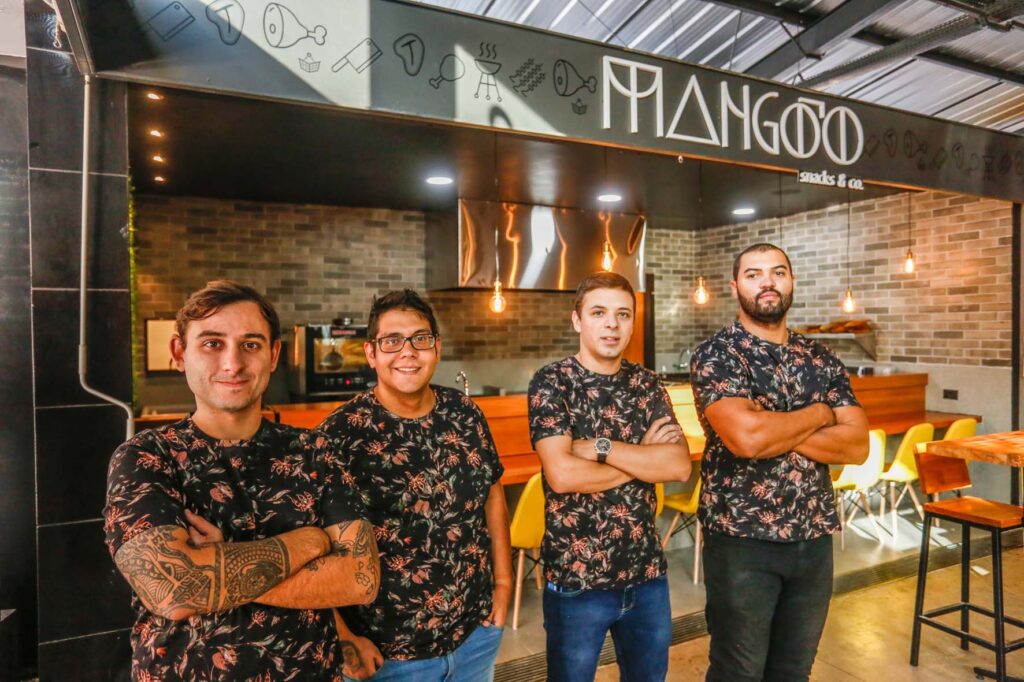 Mercadoteca tem aula-show dos chefs do Mangôo