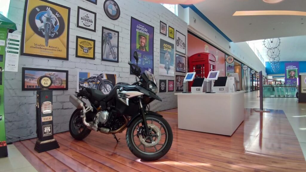 Campanha com sorteio de moto BMW começou hoje o Boulevard Londrina Shopping
