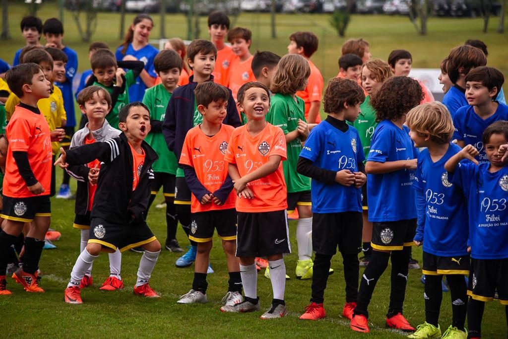 Caioba realiza 8ª edição do Caioba Soccer com a presença de craques e celebridades