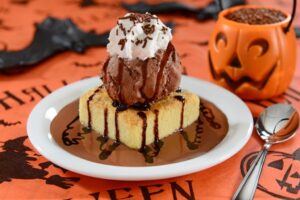 Fantasia de Halloween vale brownie para as crianças no Au-Au