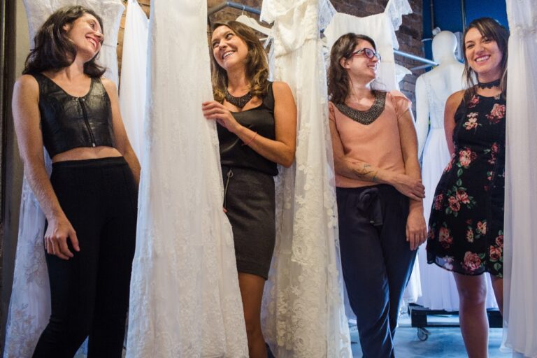 Startup de vestidos de noiva chama as próprias clientes para se tornarem sócias e levanta R$ 650 mil reais em investimento