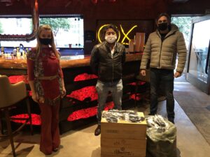 OX Room Steakhouse doa 3 mil máscaras de tecido à Prefeitura de Curitiba