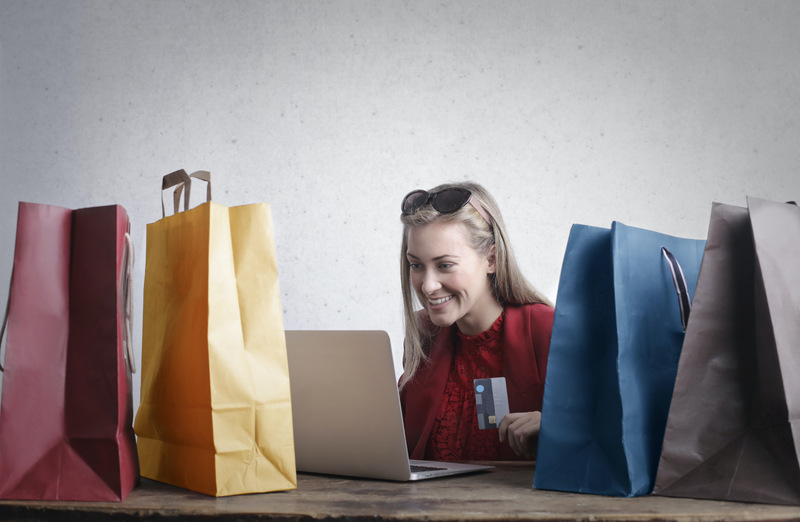 E-commerce cresce 71% e fatura R$ 27,3 bilhões em 90 dias, afirma Compre&Confie