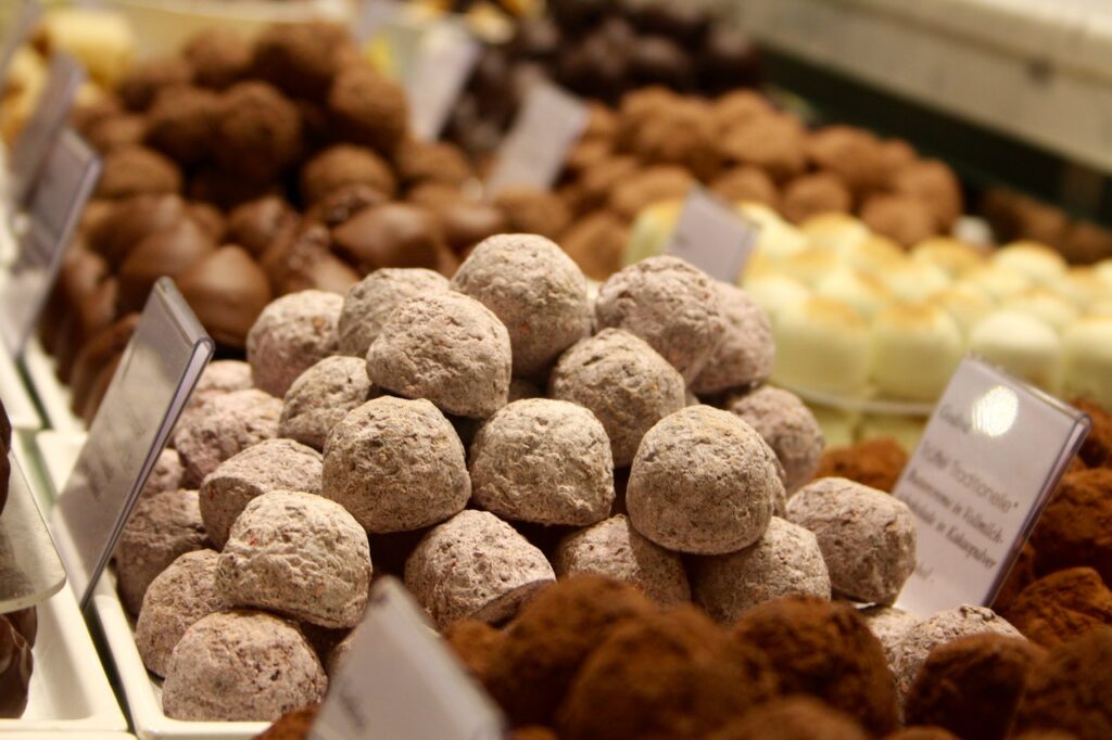 Dia mundial do chocolate: o bem e o mal que cada chocolate pode fazer para pele, circulação e saúde
