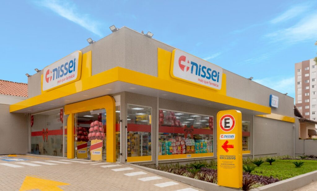 Nissei inaugura farmácia no Água Verde