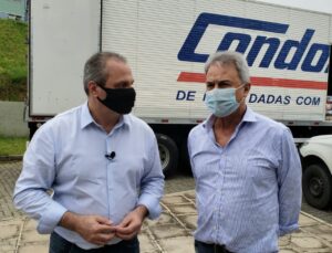 Condor doa cilindros de oxigênio e 2,5 toneladas de alimentos para Almirante Tamandaré