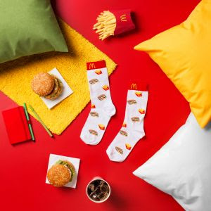 McDonald's leva festa do pijama para o BBB21; como adquirir as meias e os pijamas?