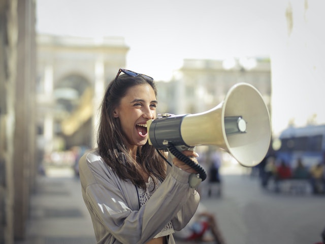 Dia Mundial da Voz: problemas relacionados à voz são comuns entre os professores