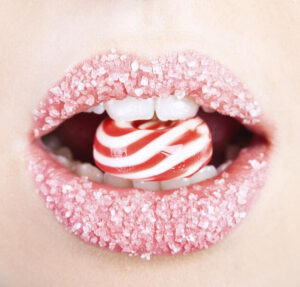 Glicação: excesso de açúcar e carboidratos na dieta pode envelhecer e aumentar disfunções de pele