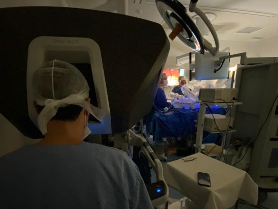Cirurgião do Paraná faz a primeira cirurgia para o diabetes via robótica do mundo