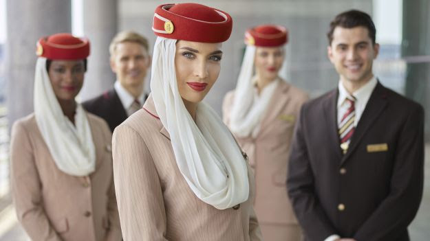 Emirates pretende contratar 3 mil tripulantes e 500 funcionários de serviços aeroportuários nos próximos seis meses