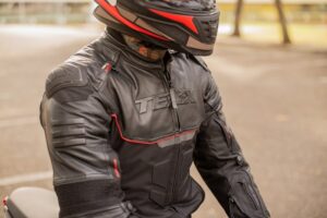 Moto e verão: itens de vestuário garantem segurança e conforto aos motociclistas nos dias mais quentes