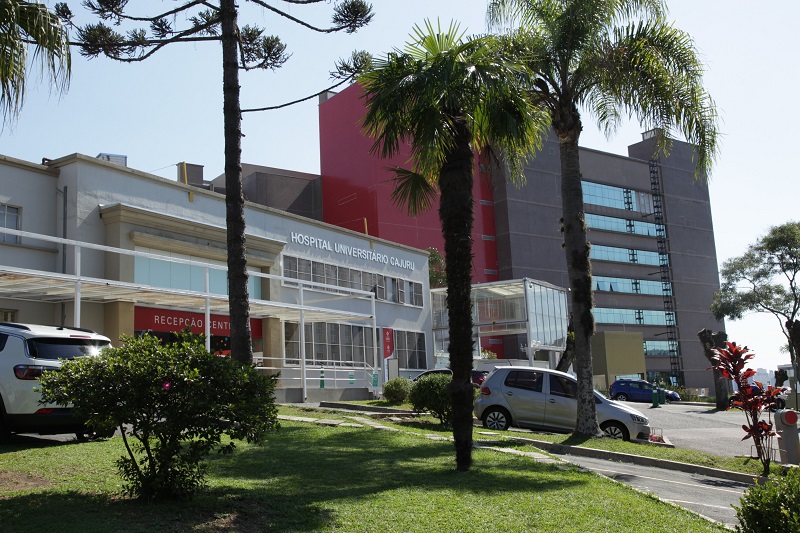 Hospital SUS de Curitiba realiza bazar beneficente para investir em melhorias