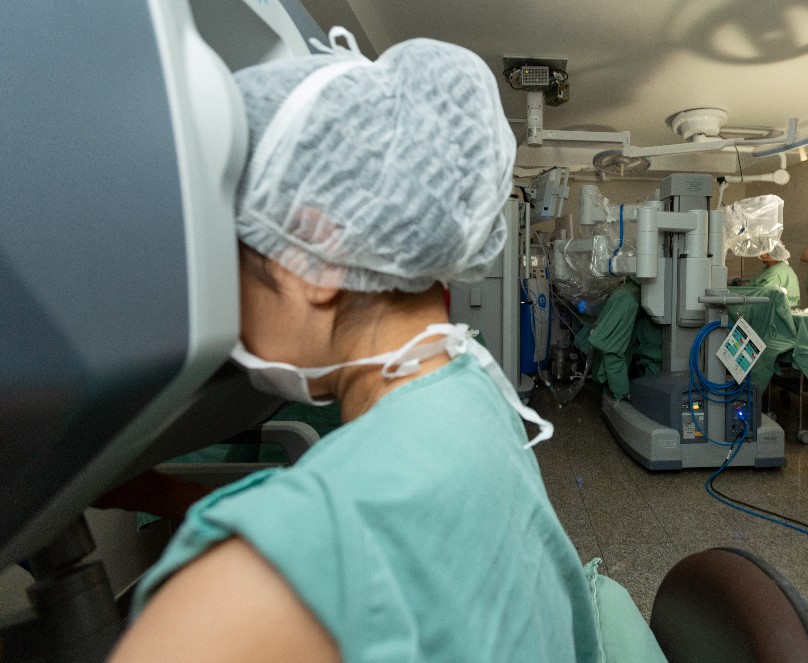 No Pilar Hospital os cirurgiões utilizam a cirurgia robótica para operar o pâncreas com sucesso