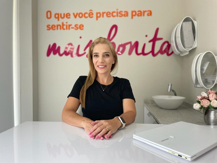 Rede de franquia AD Clinic inaugura unidade no Jardim Social, em Curitiba, oferecendo 3 sessões de lipo sem cortes grátis para moradores da região