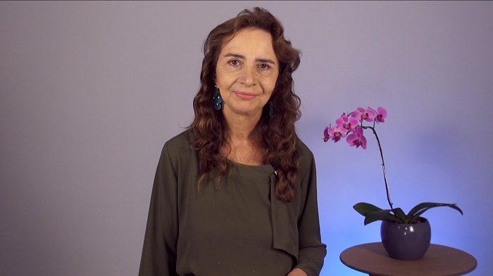 Filósofa Lúcia Helena Galvão vem à Curitiba para talk sobre conexão e bem-estar