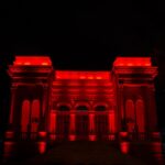 Jardim Botânico e Câmara Municipal recebem iluminação especial no Dia Mundial da Hemofilia