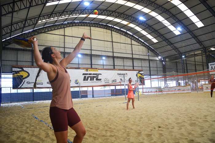 Hospital INC promove torneio solidário de beach tennis