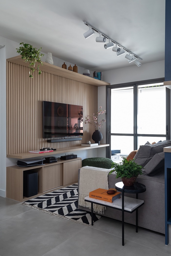 Soluções criativas transforma projeto de reforma em um apartamento prático, sofisticado e funcional 