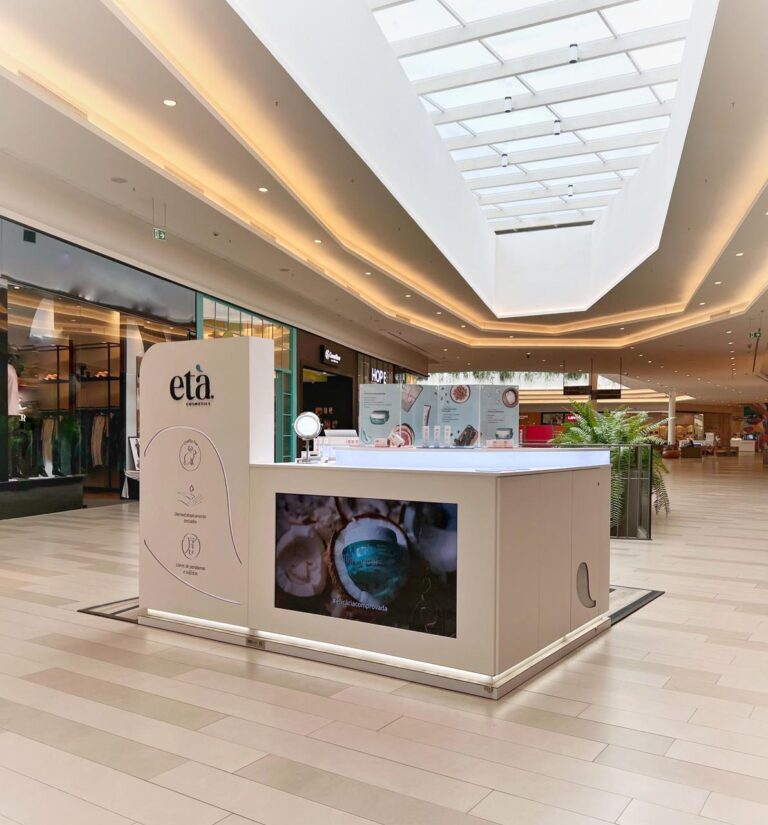 Età Cosmetics realiza coquetel de lançamento do primeiro ponto de venda físico da marca, no Jockey Plaza Shopping